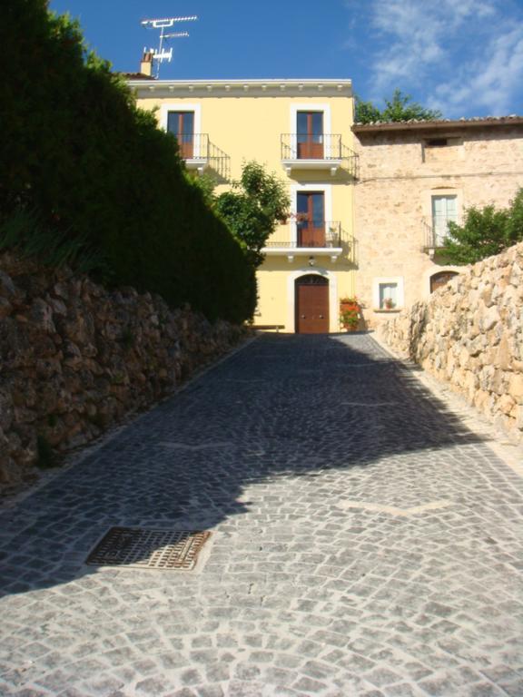 Residence Villa Valsi Santo Stefano Di Sessanio Exterior foto